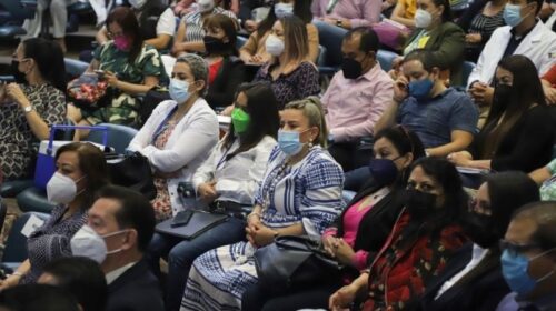 médicos especialistas