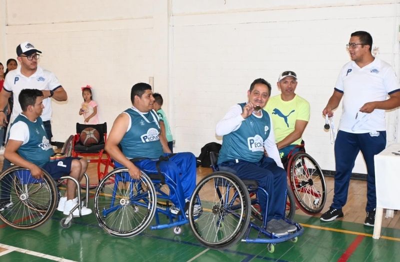 torneo cuadrangular de basquetbol sobre sillas de ruedas